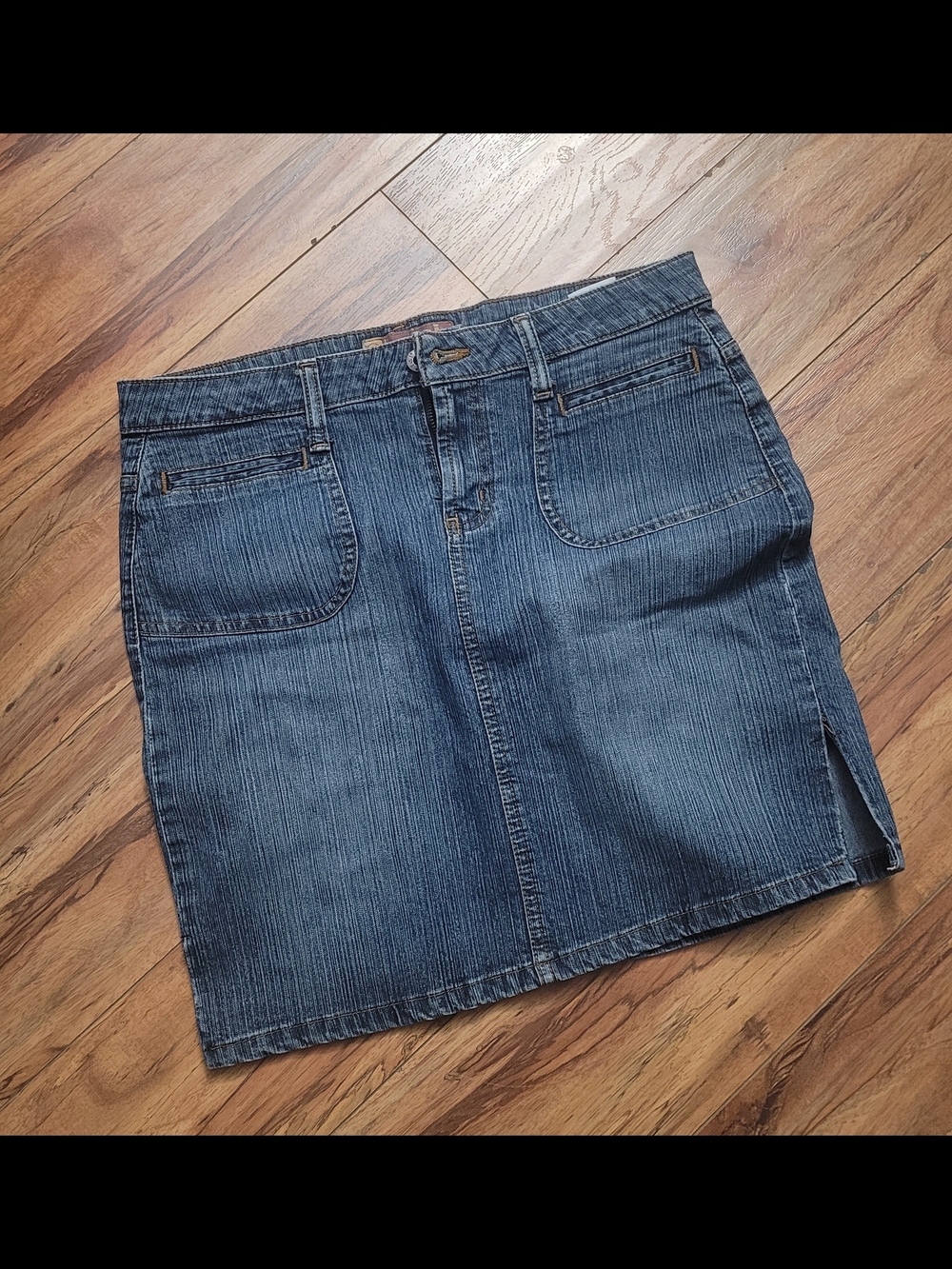 lei Dark Blue Denim Mini Skirt with Front Patch Pockets